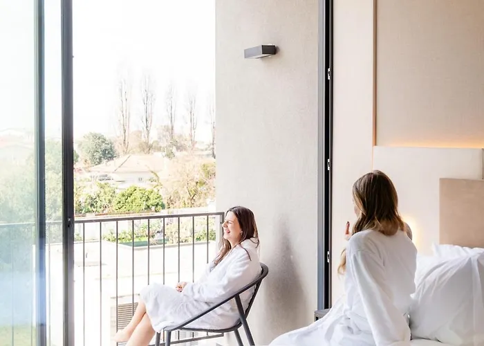 Oporto Fly Hotel Maía